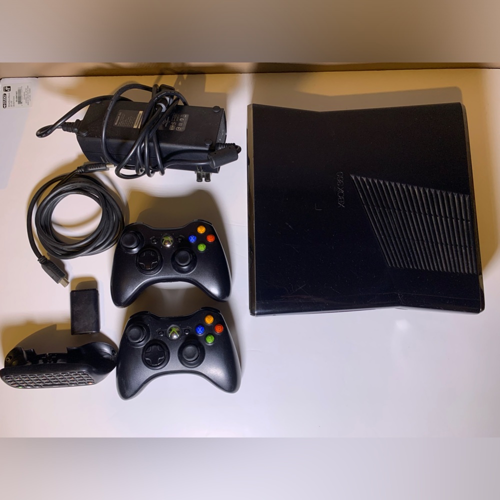 Xbox 360 slim console with Controllers